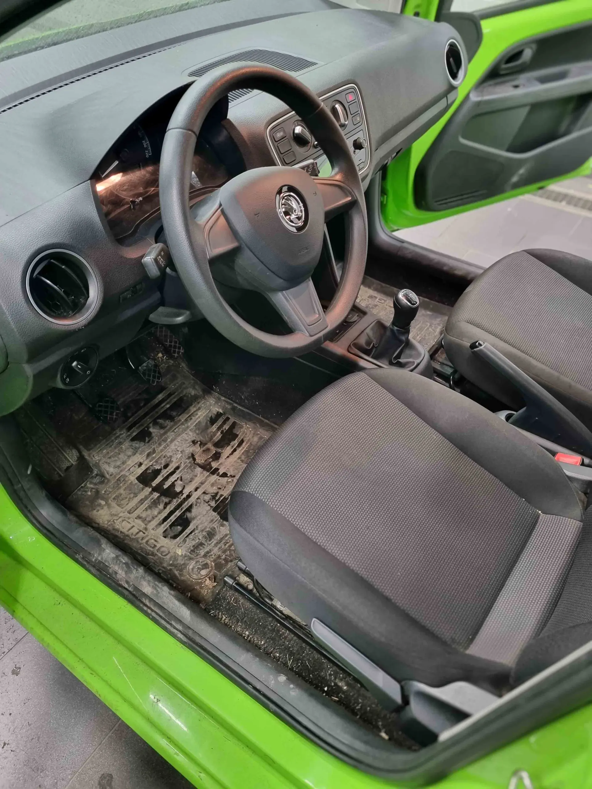 Auto v detailing studiu