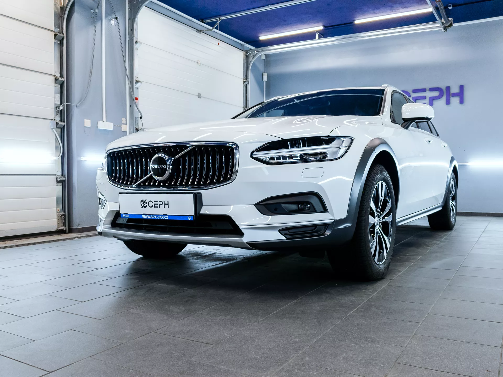 Volvo V90 Cross Country